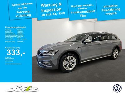 Grau Gebraucht 2023 VW Passat Alltrack Kombi | 29.880 € (Fairer Preis)