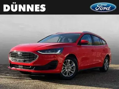 Neu Ford Focus Titanium 155 PS (114 kW) 2026 Rot Limousine