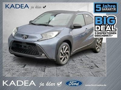 Neu Toyota Aygo Business Edition 72 PS (52 kW) 2025 Celestite grey Kleinwagen