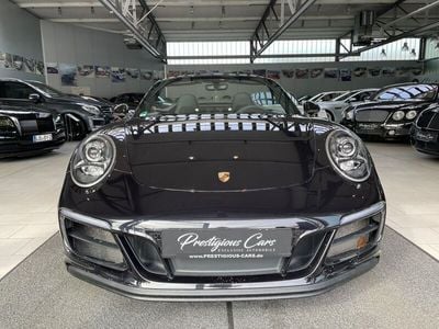 Porsche 911 Carrera 4 GTS