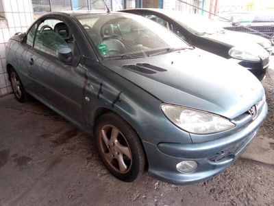 gebraucht Peugeot 206 CC Cabrio 1,6 Benzin