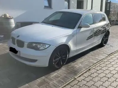 Gebraucht BMW 116 122 PS (89 kW) 2008 Weiß Kleinwagen