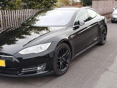 Schwarz Gebraucht 2015 Tesla Model S Kleinwagen | 19.500 € (Fairer Preis)