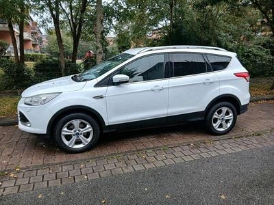 Gebraucht Ford Kuga 150 PS (110 kW) 2015 Weiß SUV
