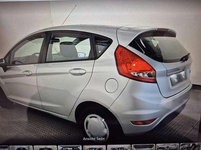 Gebraucht Ford Fiesta Trend 60 PS (44 kW) 2009 Polarsilber metallic Kleinwagen