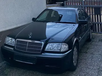 Gebraucht Mercedes C240 170 PS (125 kW) 2000 Schwarz Limousine