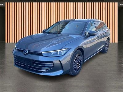 Usata VW Passat Elegance 150 CV (110 kW) 2025 Grigio Station wagon