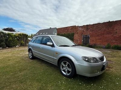Mazda 323F