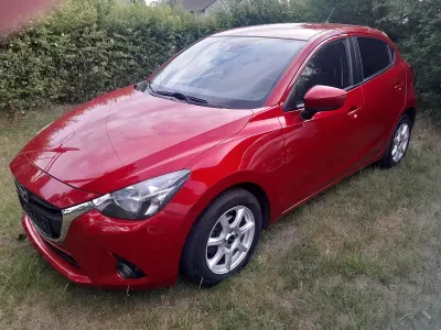 Gebraucht Mazda 2 90 PS (66 kW) 2016 Rot Limousine
