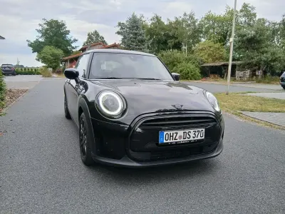 Gebraucht Mini Cooper Classic 136 PS (100 kW) 2023 Schwarz Kleinwagen