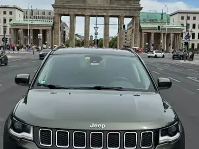 Gebraucht Jeep Compass Limited 170 PS (125 kW) 2019 Grün SUV