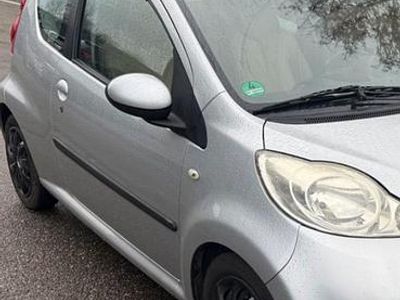 Gebraucht Peugeot 107 68 PS (50 kW) 2006 Silber Kleinwagen
