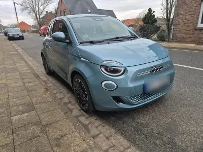 Gebraucht Fiat 500e 86 kW (118 PS) 2022 Grün Kleinwagen