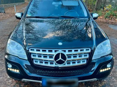 Gebraucht Mercedes ML350 211 PS (155 kW) 2009 Schwarz SUV
