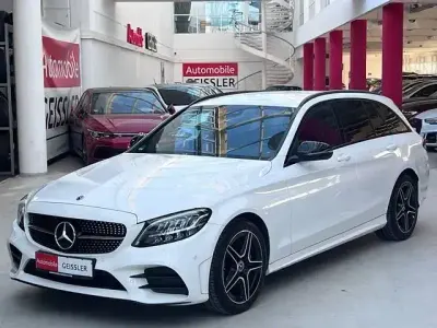 Gebraucht Mercedes C180 AMG line 156 PS (114 kW) 2021 Polarweiss  unilack Kombi