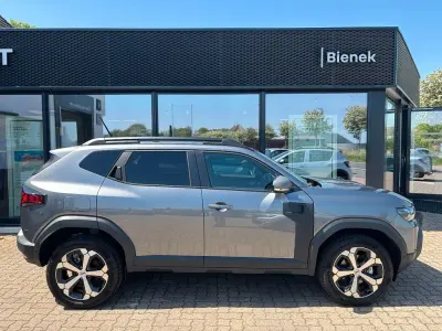 Neu Dacia Duster Journey 154 PS (113 kW) 2026 Grau SUV