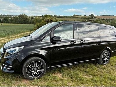 Schwarz Gebraucht 2022 Mercedes V300 Avantgarde Edition Van / Kleinbus | 60.000 € (Fairer Preis)