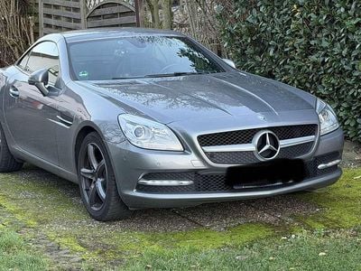 Grau Gebraucht 2012 Mercedes SLK250 Cabrio | 22.000 € (Etwas zu teuer)