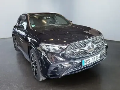 Gebraucht Mercedes GLC200 AMG 163 PS (119 kW) 2026 Schwarz SUV