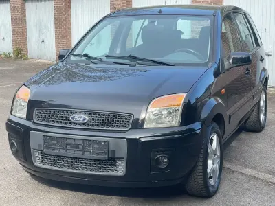 Usata Ford Fusion 80 CV (58 kW) 2009 Nero Utilitaria