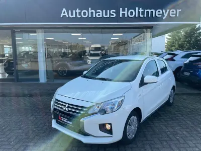 Begagnad Mitsubishi Space Star Select 71 HK (52 kW) 2024 Vit Halvkombi