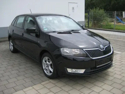 Gebraucht Skoda Rapid Ambition 86 PS (63 kW) 2015 Cerna magic/black magic Kleinwagen