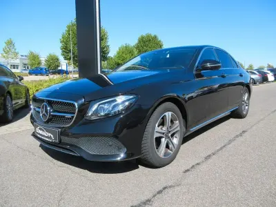 Gebraucht Mercedes E200 Avantgarde 360 PS (264 kW) 2018 Schwarz Limousine