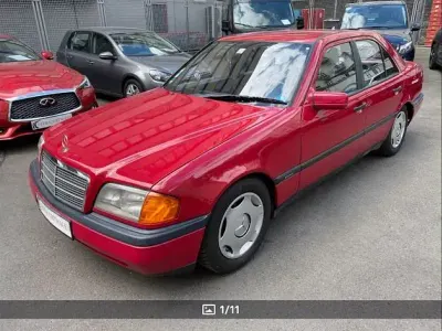 Gebraucht Mercedes C180 122 PS (89 kW) 1993 Rot Limousine