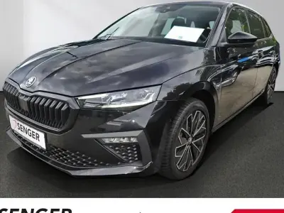 Gebraucht Skoda Scala Tour 150 PS (110 kW) 2025 Blackmagic perleffekt Kleinwagen