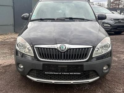 Gebraucht Skoda Roomster Scout 105 PS (77 kW) 2012 Schwarz Kombi