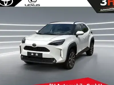 Neu Toyota Yaris Cross 130 PS (95 kW) 2026 Weiß SUV