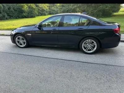 Gebraucht BMW 530 M Sport 258 PS (189 kW) 2015 Blau Limousine