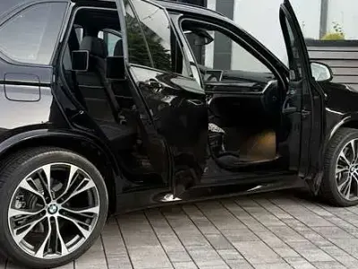 Używany BMW X5 Sport Line 381 KM (280 kW) 2017 Czarny SUV
