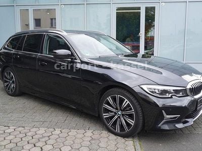 Schwarz Gebraucht 2020 BMW 318 Luxury Line Limousine | 24.990 € (Fairer Preis)