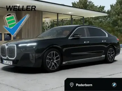 Gebraucht BMW 750e M Sport 489 PS (359 kW) 2025 Black sapphire (schwarz) Limousine