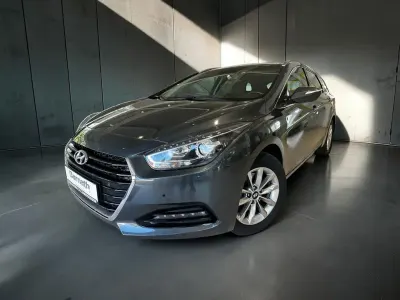 Gebraucht Hyundai i40 Trend 141 PS (103 kW) 2016 Grau Kombi