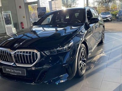Nouă BMW 540 Comfort Edition 303 CP (222 kW) 2026 Gri Break