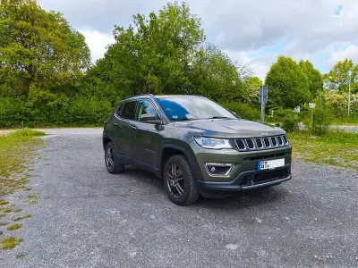 Gebraucht Jeep Compass Limited 170 PS (125 kW) 2018 Grün SUV