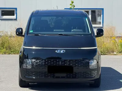 Gebraucht Hyundai Staria Prime 177 PS (130 kW) 2023 Schwarz Van / Kleinbus