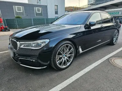 Gebraucht BMW 750 Shadowline 449 PS (330 kW) 2017 Schwarz Limousine