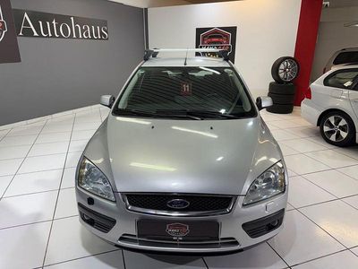 Second-hand Ford Focus Ghia 145 CP (106 kW) 2006 Argintiu Berlinǎ