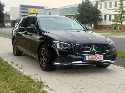 Gebraucht Mercedes E220 194 PS (142 kW) 2021 Schwarz Kombi