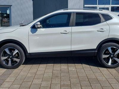 Weiß Gebraucht 2016 Nissan Qashqai N-Vision SUV | 14.900 € (Fairer Preis)