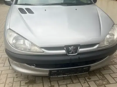 Gebraucht Peugeot 206 55 PS (40 kW) 1999 Grau Kleinwagen