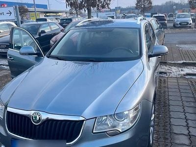 Gebraucht Skoda Superb 200 PS (147 kW) 2011 Silber Kombi