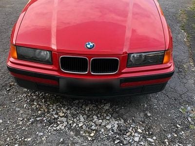 Gebraucht BMW 316 102 PS (75 kW) 1993 Rot Coupé