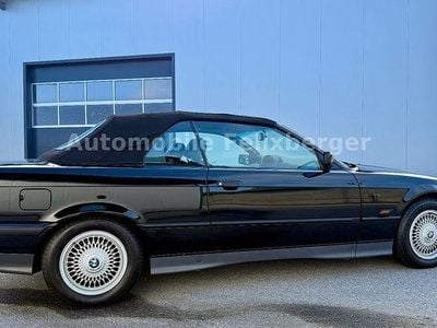 Schwarz Gebraucht 1994 BMW 325 Cabriolet Sport Line Cabrio | 23.800 €
