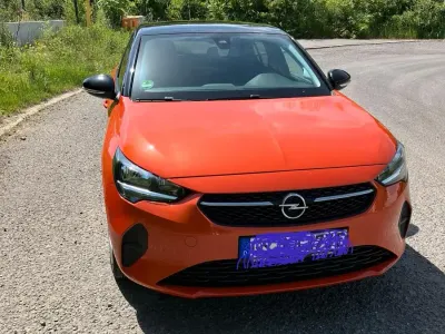 Używany Opel Corsa-e Edition 100 kW (136 KM) 2021 Pomarańczowy Hatchback