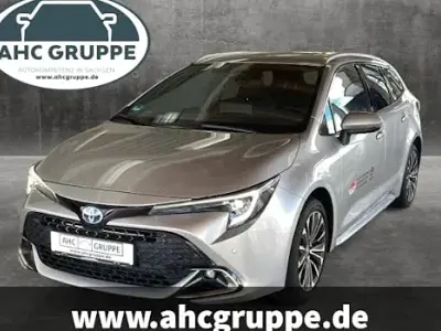 Nowe Toyota Corolla 196 KM (144 kW) 2025 Srebrny Kombi