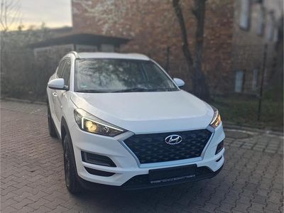 Gebraucht Hyundai Tucson 136 PS (100 kW) 2019 Weiß SUV